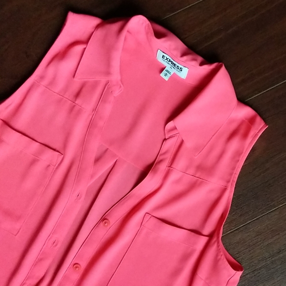 Express button up blouse - Picture 2 of 3